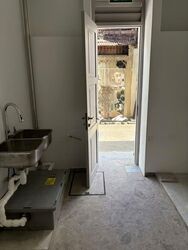 Rowell Road (D8), Retail #575438461